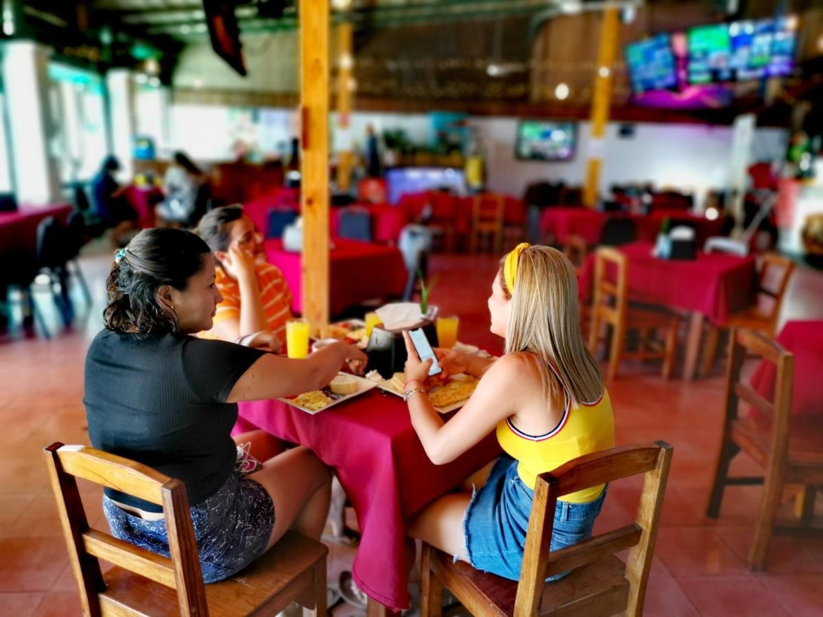 ホテル Puntarenas Bed & Coffee By Aldea エクステリア 写真